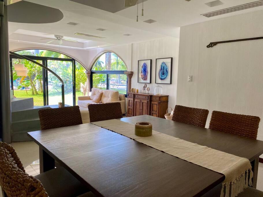 Charming Lagoon Front Villa By Casa Paraiso Cancún Eksteriør billede
